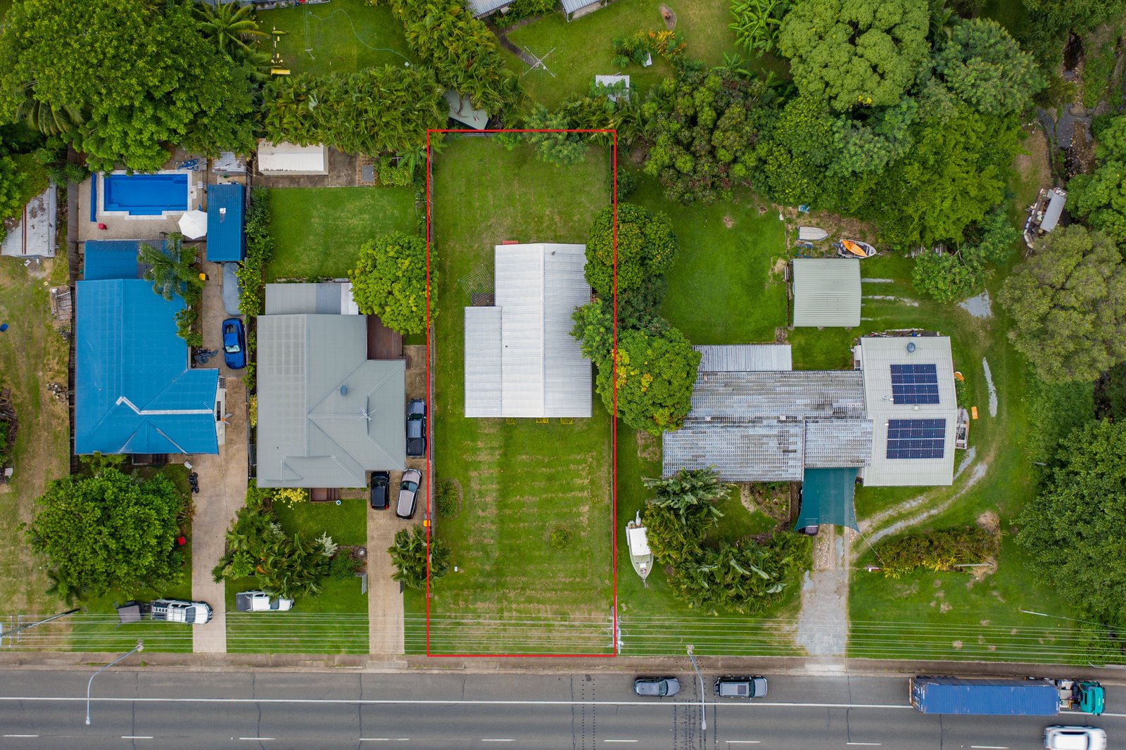 120 Shute Harbour Road CANNONVALE 9