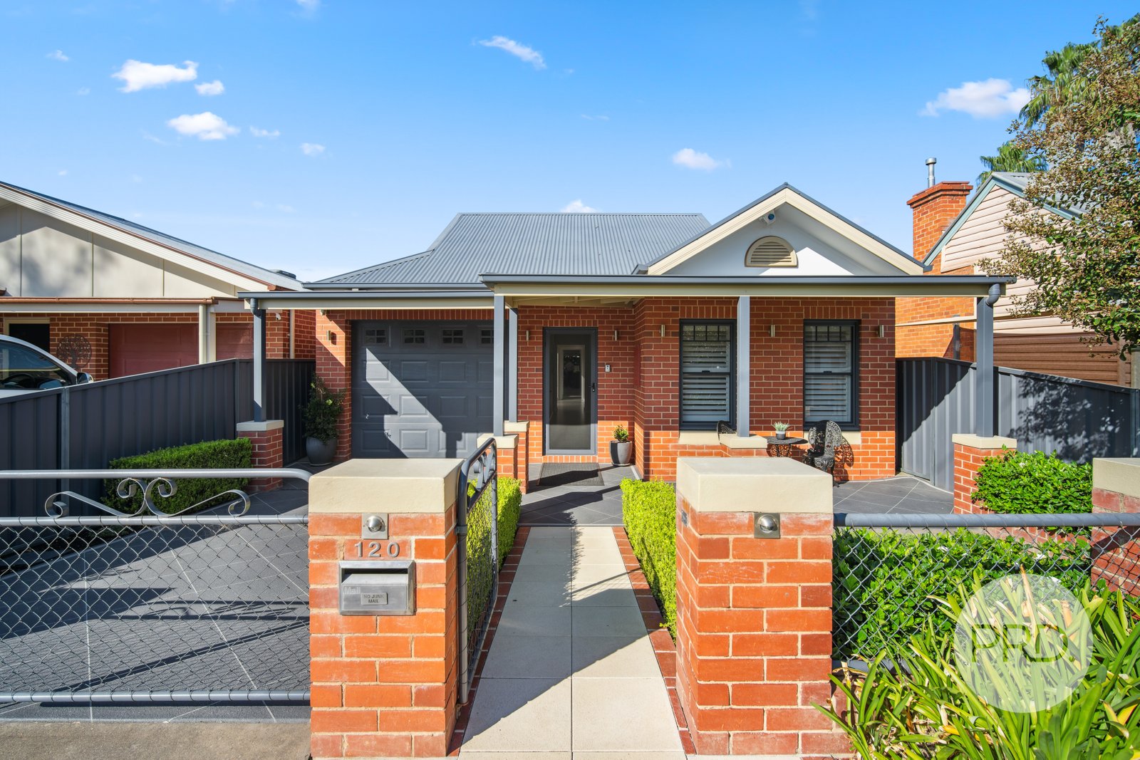 120 Tompson Street WAGGA WAGGA 27