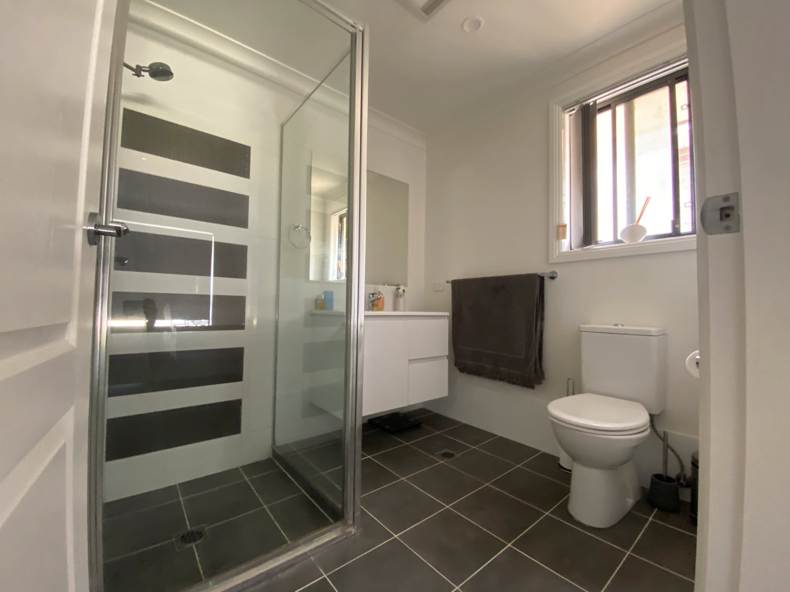 120 Verdelho Drive TAMWORTH 7