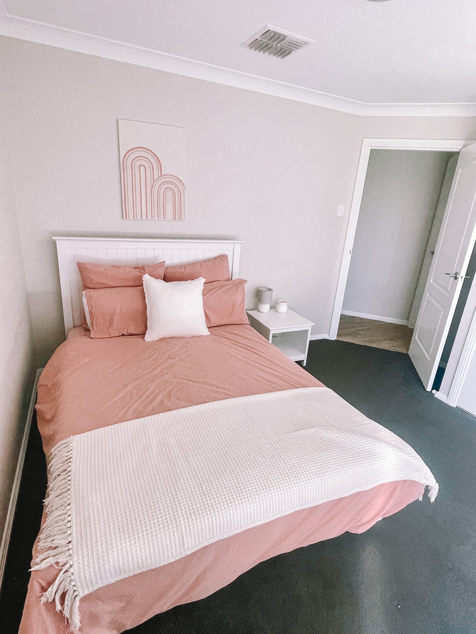 120 Verdelho Drive TAMWORTH 9