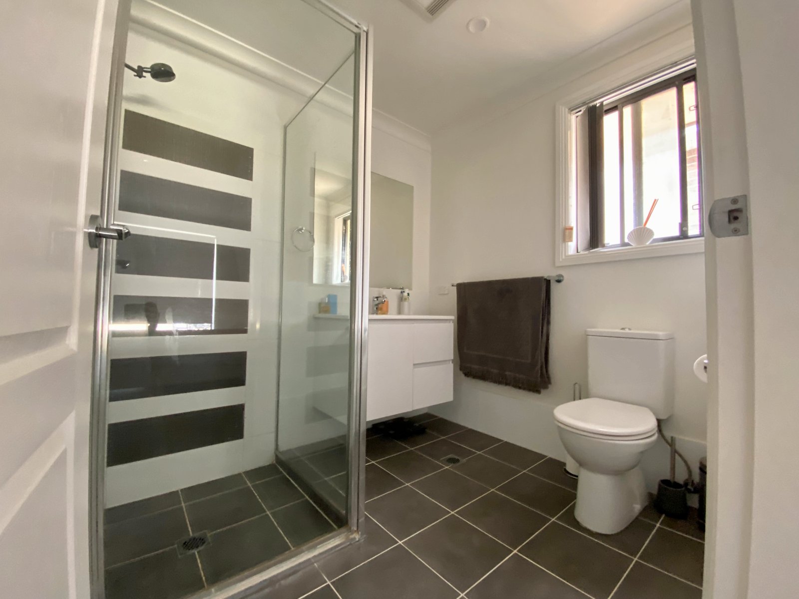 120 Verdelho Drive TAMWORTH 11