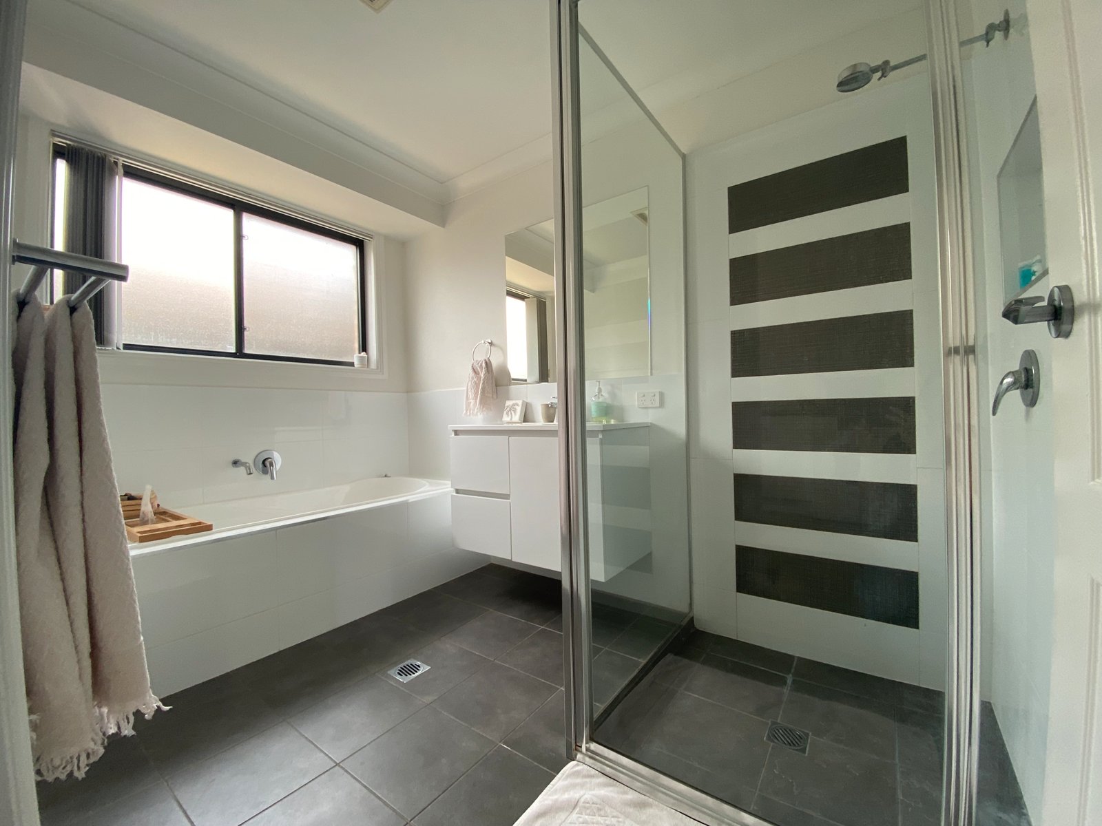 120 Verdelho Drive TAMWORTH 12