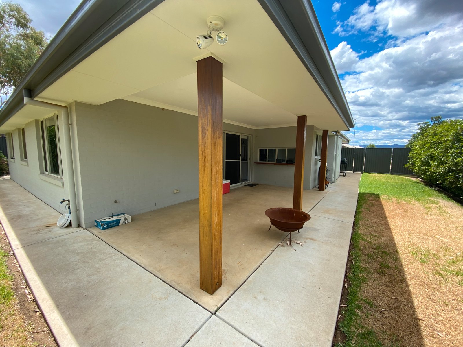 120 Verdelho Drive TAMWORTH 15