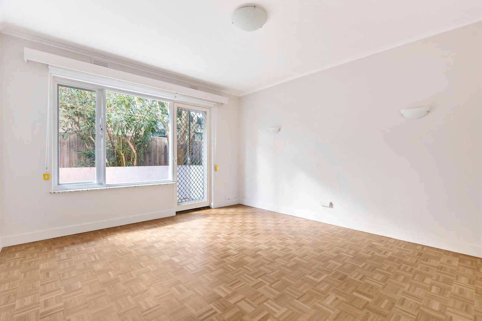 Real Estate and Property in 1/200 Booran Road, Ormond, VIC