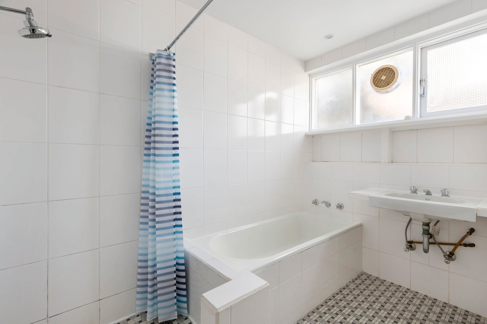 Real Estate and Property in 1/200 Booran Road, Ormond, VIC