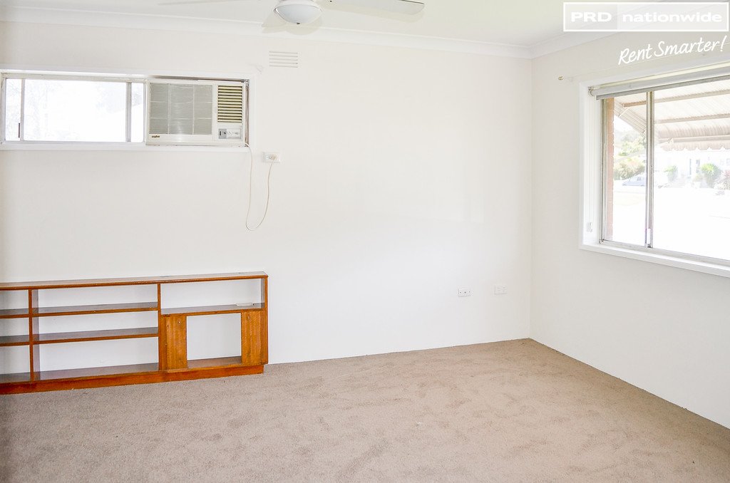 1/201 Lake Albert Road KOORINGAL 3