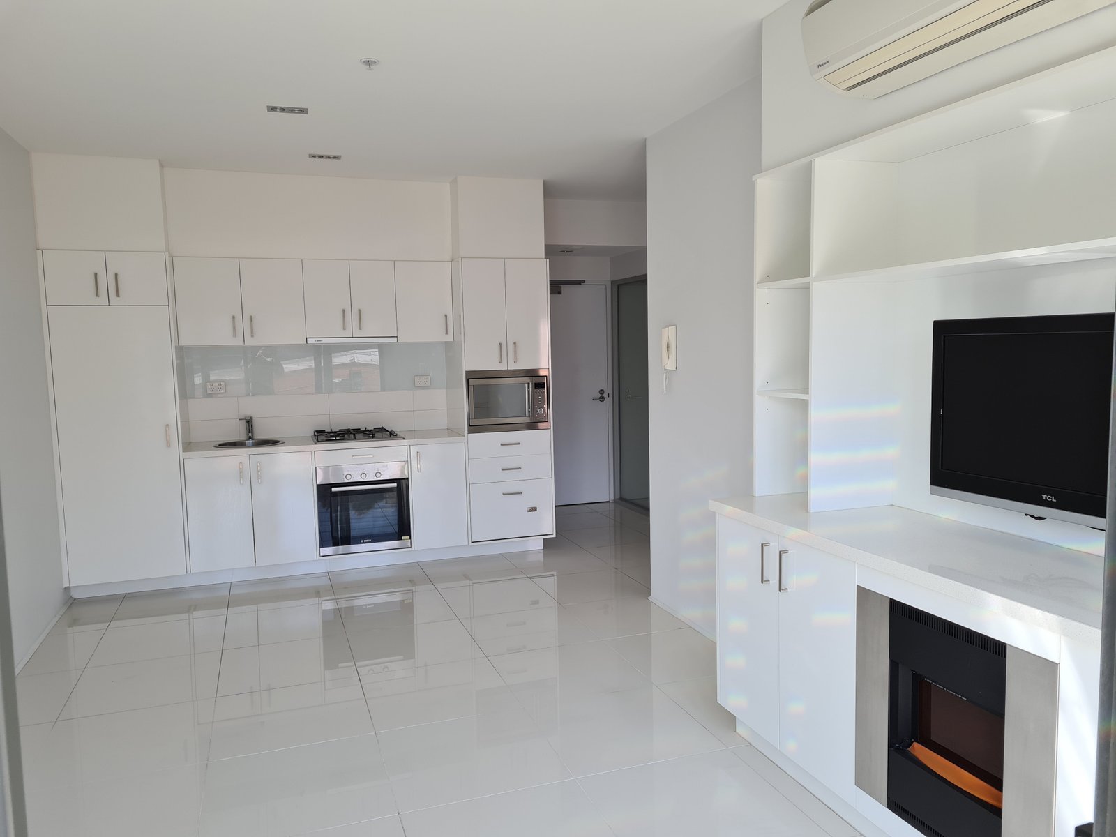 Gallery: 120/18-34 Station Street