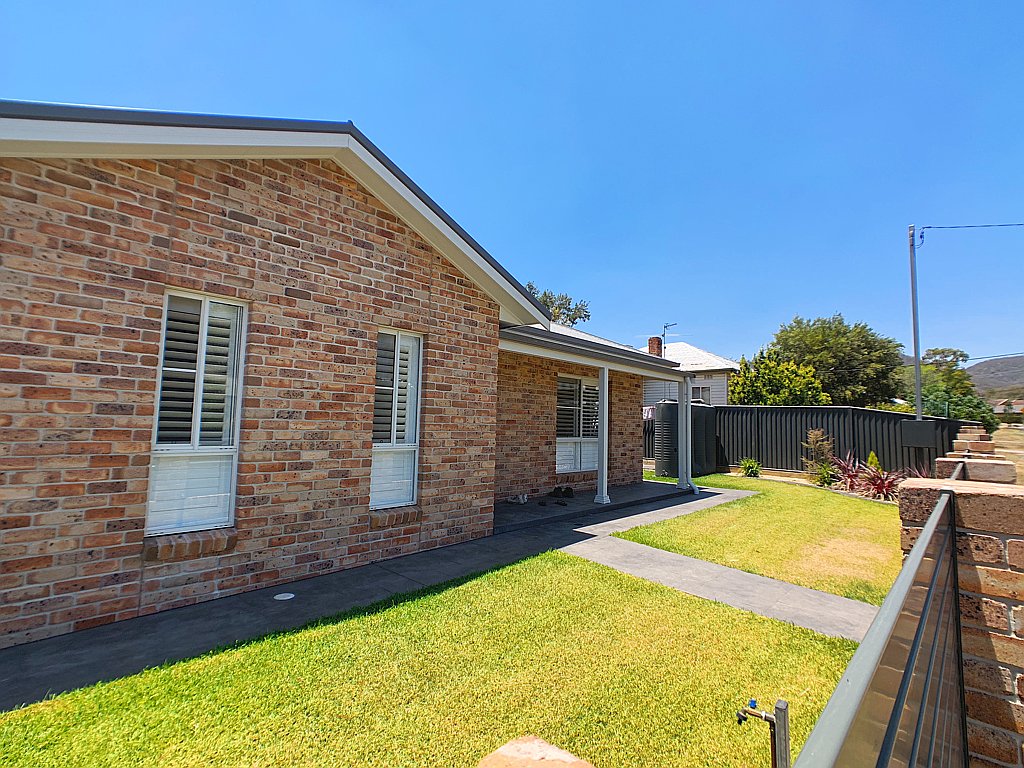 1/202 Johnson Street TAMWORTH 2