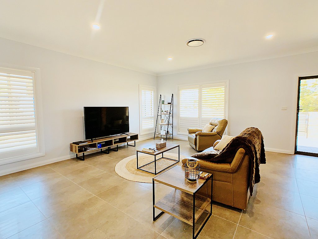 1/202 Johnson Street TAMWORTH 5