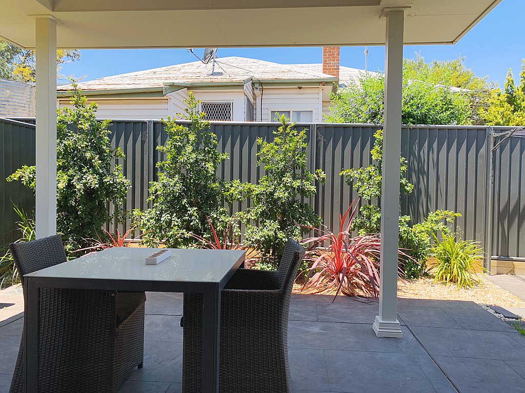 1/202 Johnson Street TAMWORTH 9