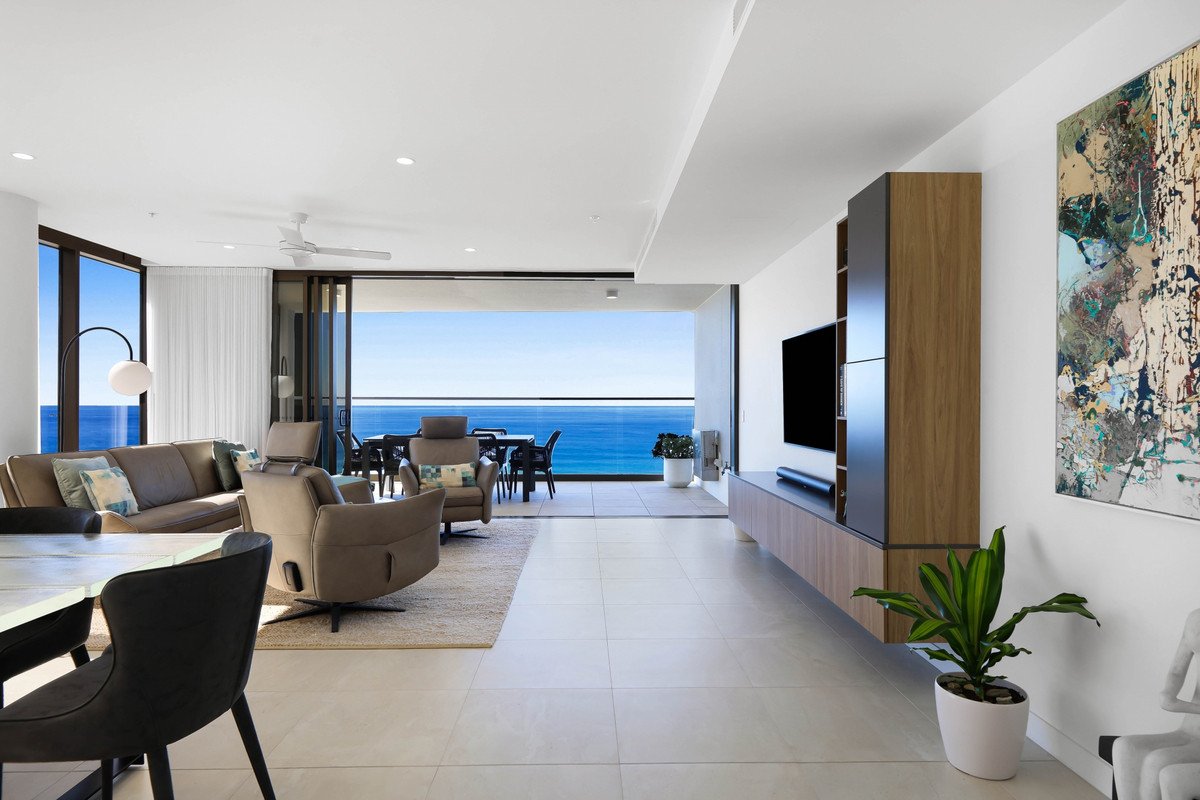 1202/112 The Esplanade Burleigh Heads 9