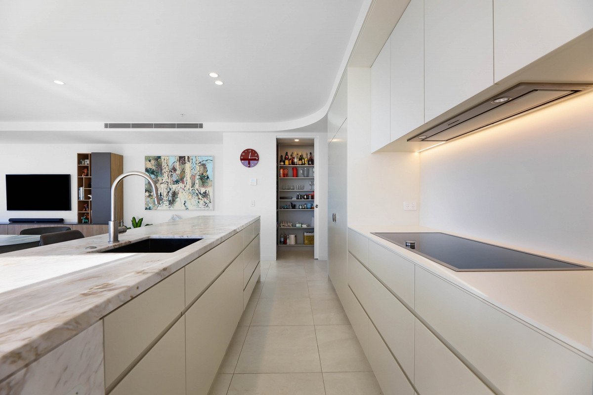 1202/112 The Esplanade Burleigh Heads 13