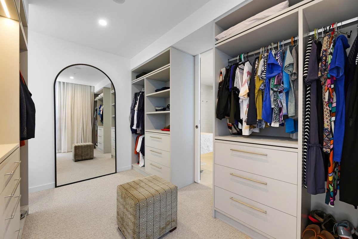 1202/112 The Esplanade Burleigh Heads 18