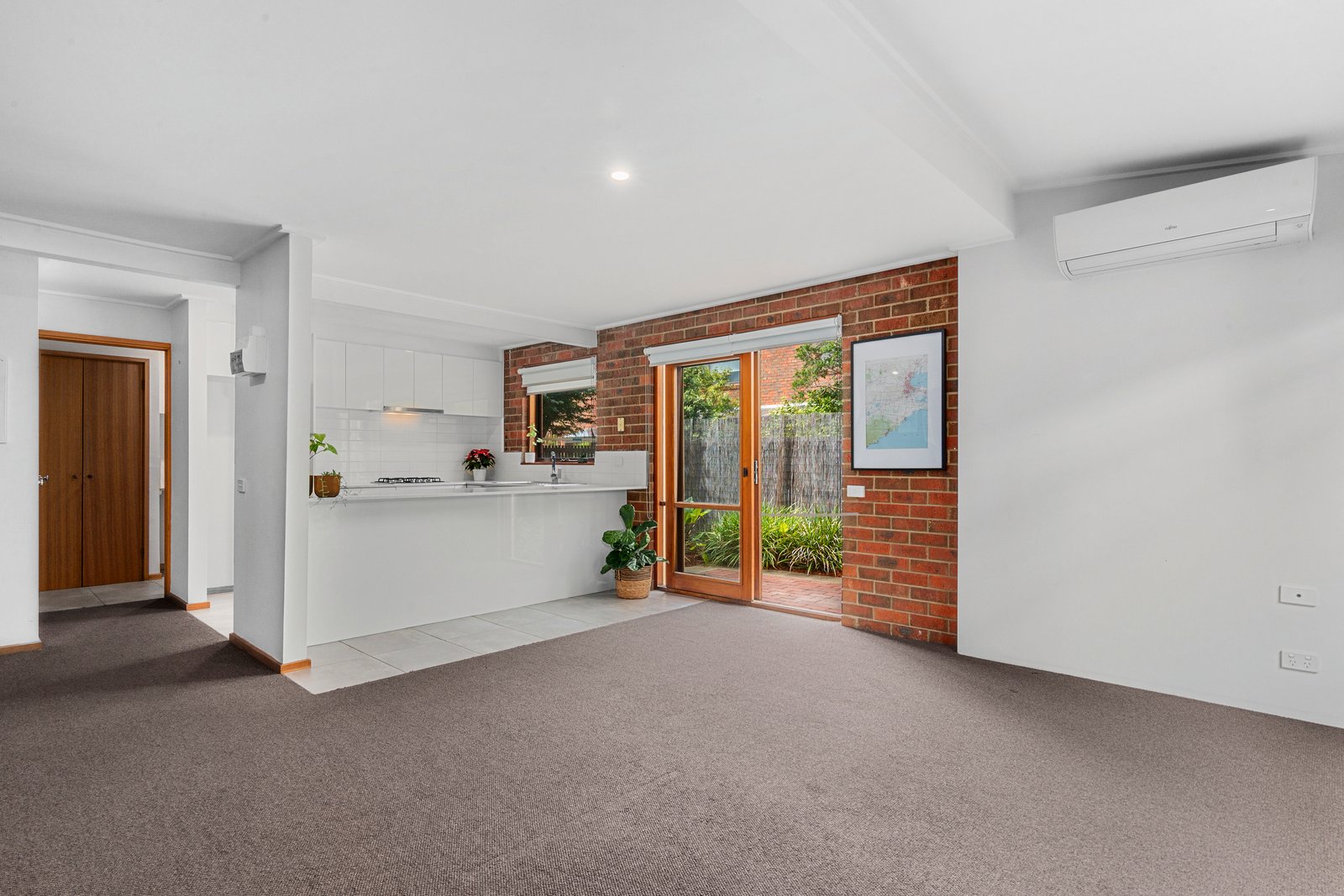Gallery: 1/203-207 Little Malop Street