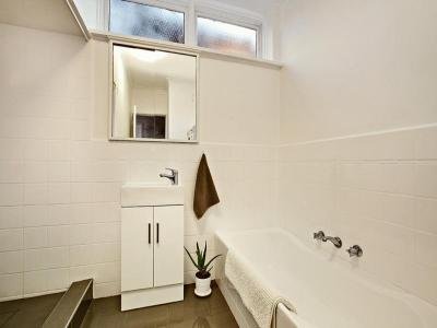 Gallery: 1/203 Alma Road