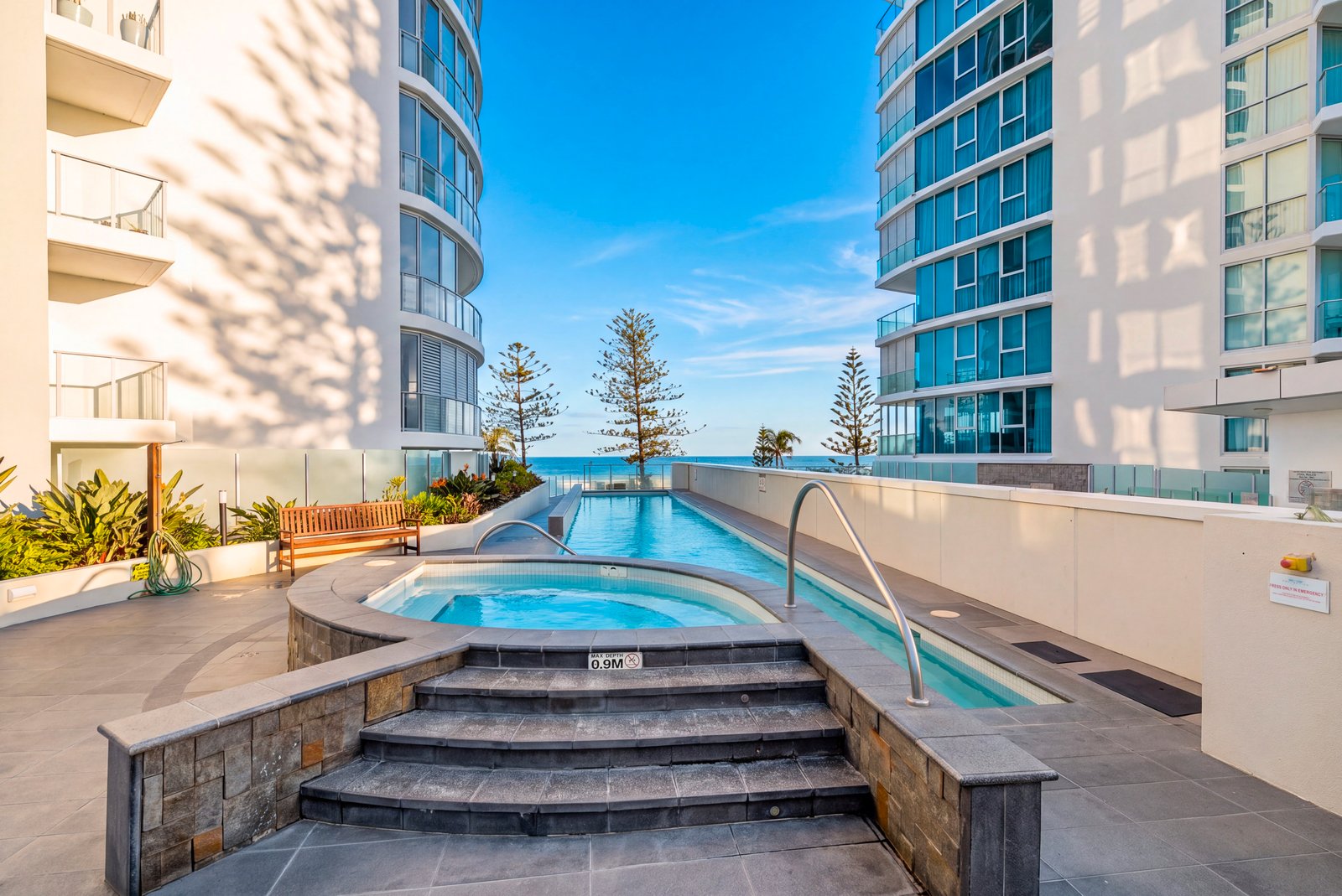 1203/110 Marine Parade COOLANGATTA 21