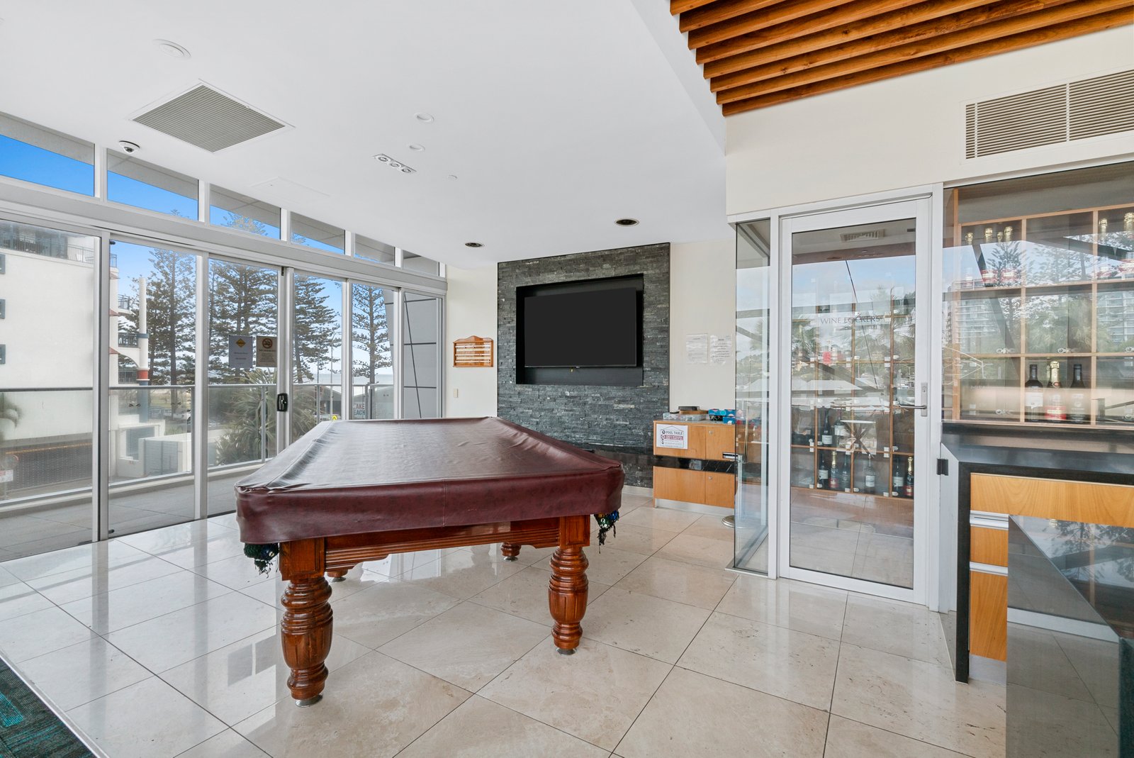 1203/110 Marine Parade COOLANGATTA 24