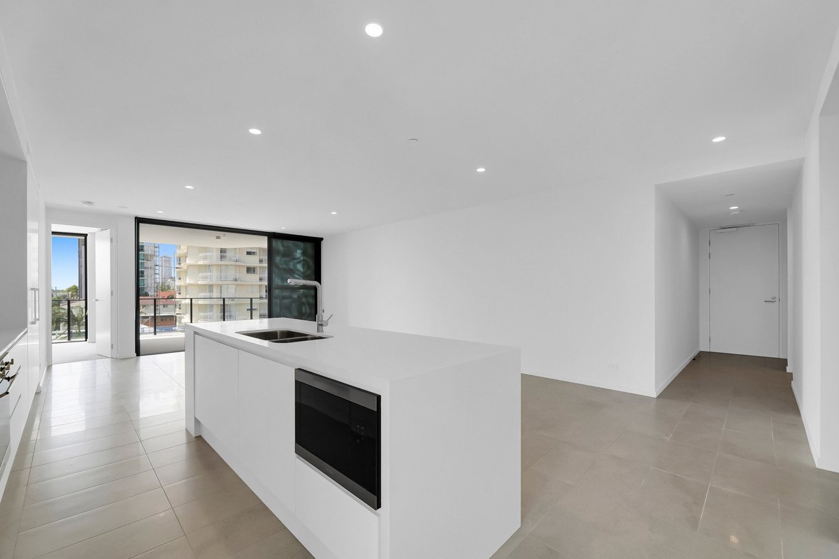1203/6 Second Avenue Burleigh Heads 11