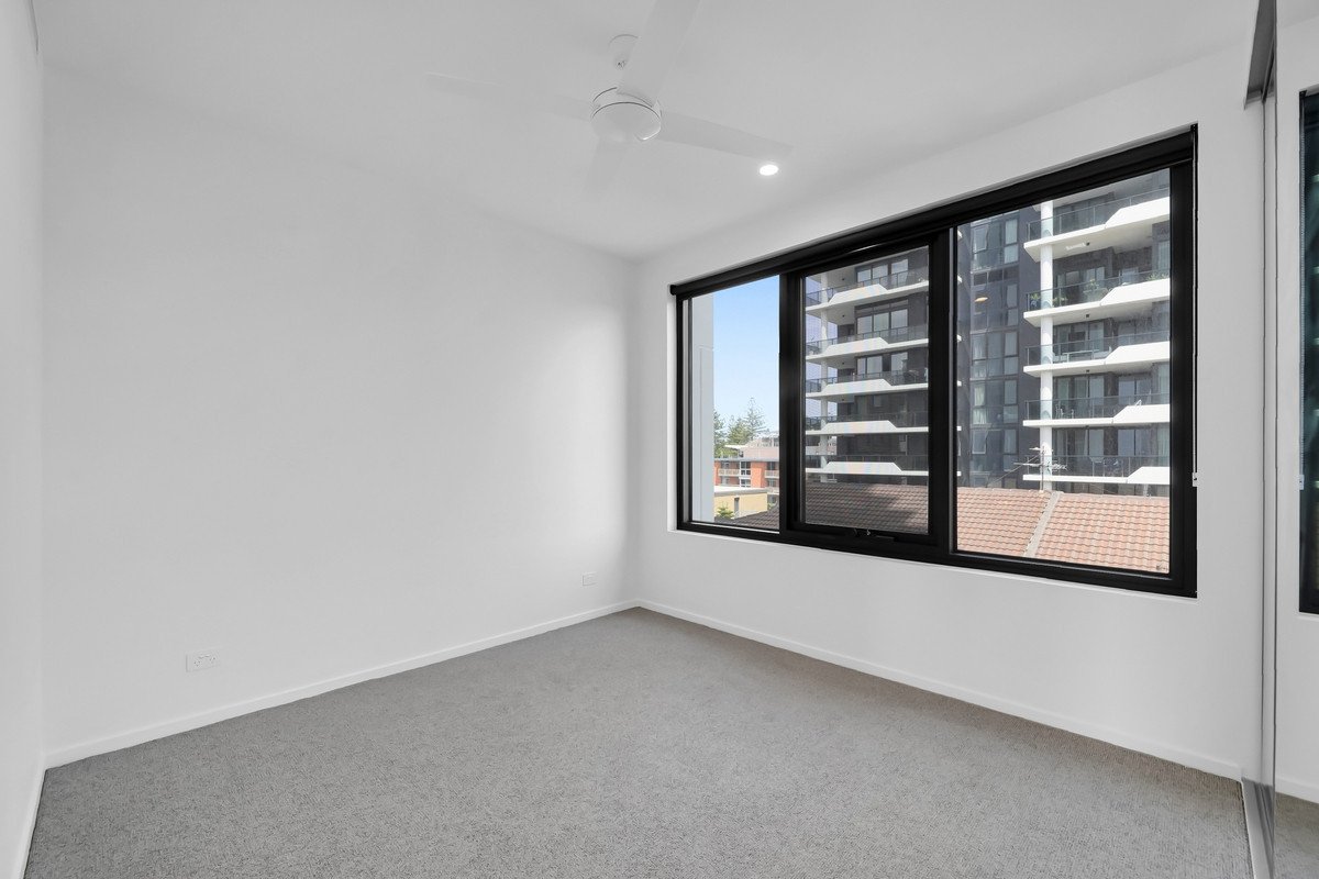 1203/6 Second Avenue Burleigh Heads 15