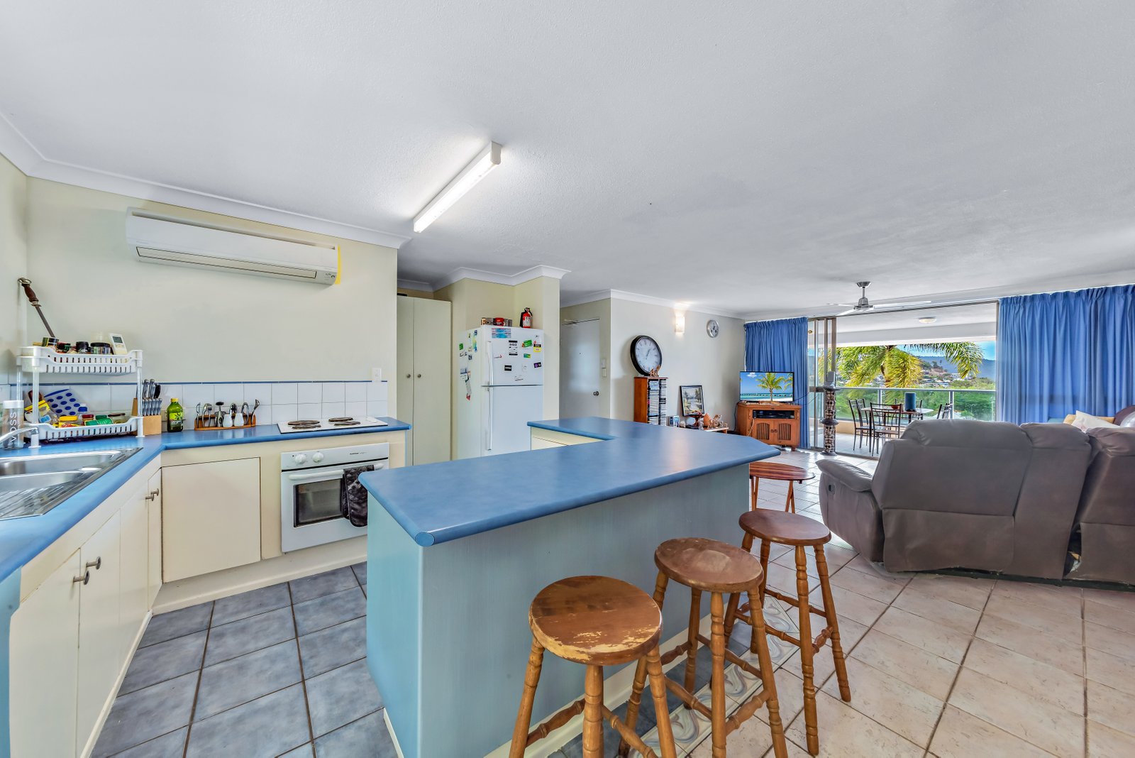 120/4 Eshelby Drive CANNONVALE 7