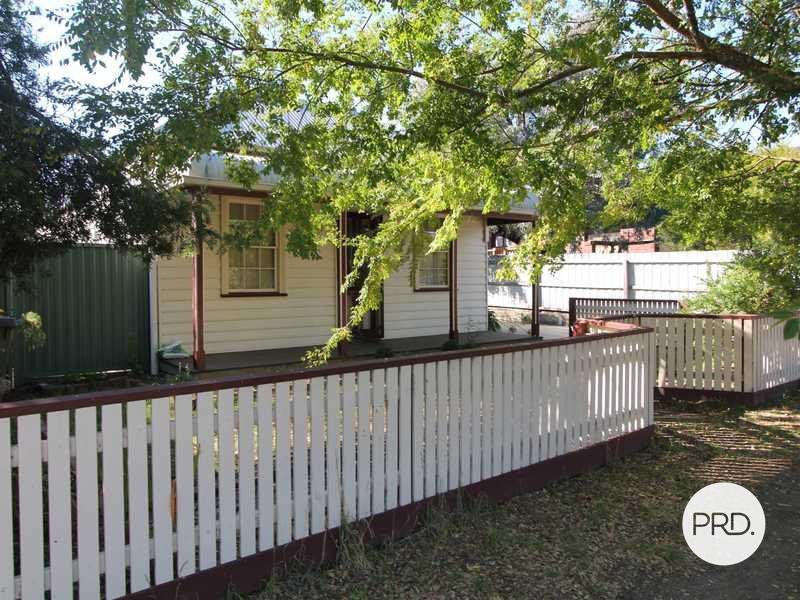 1/204 Stawell Street North BROWN HILL 8