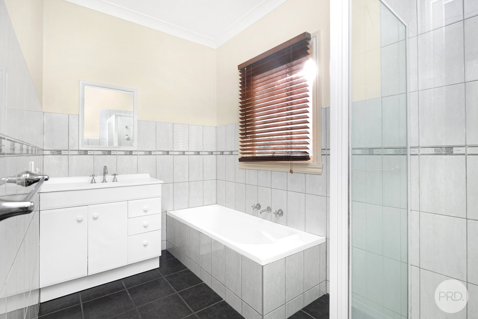 1/204 Stawell Street North BROWN HILL 7