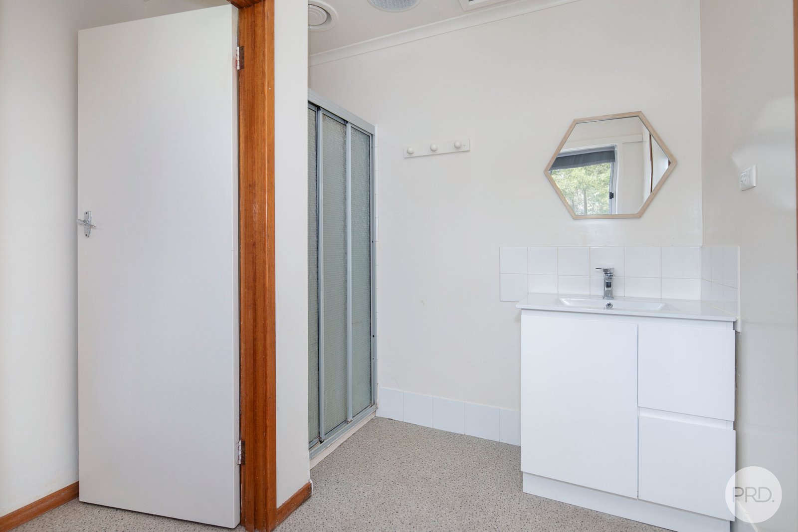 1/2042 Geelong Road MOUNT HELEN 6