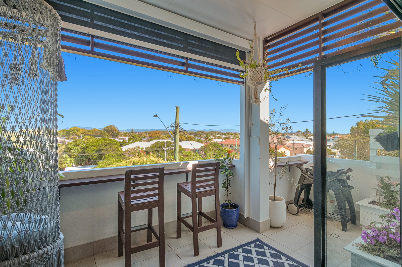 1/2057 Gold Coast Highway MIAMI 6