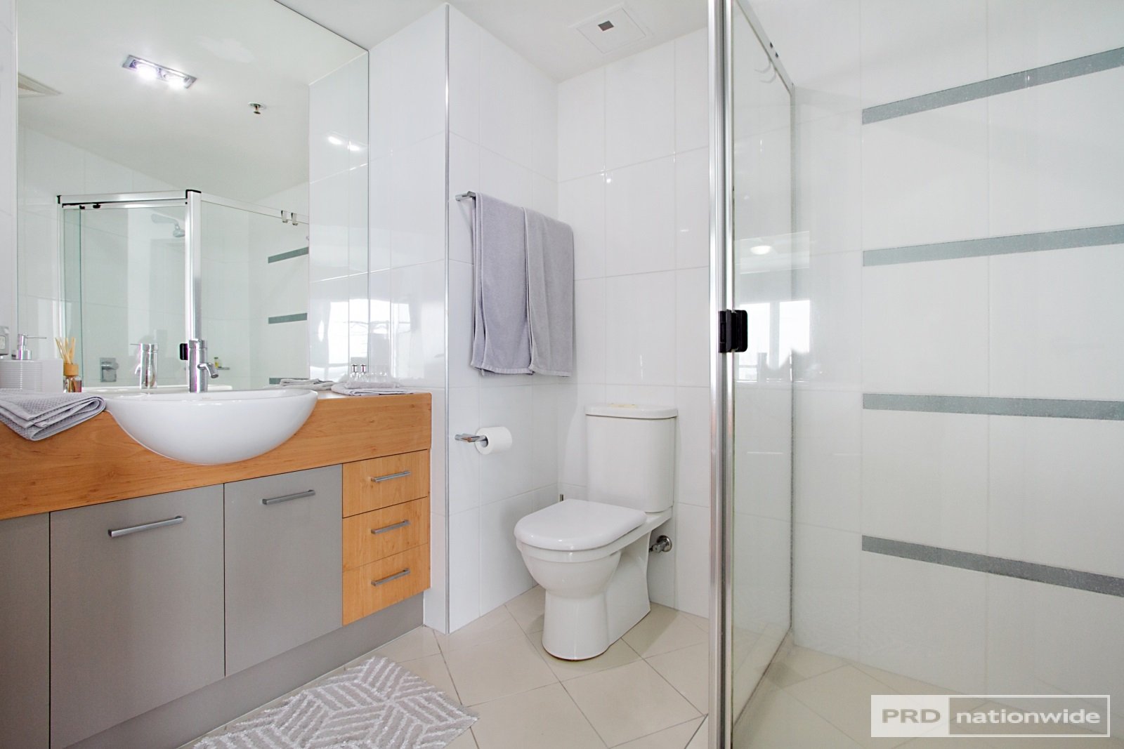 1206/300 Marine Parade LABRADOR 6