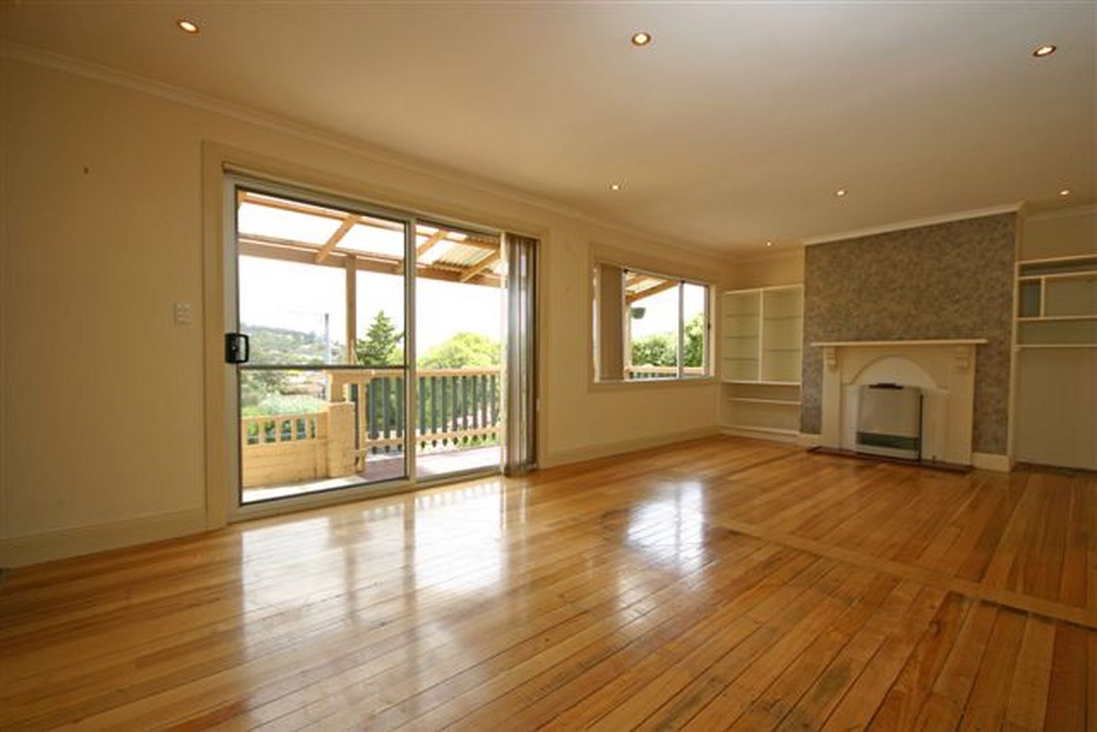 1/207 Tolosa Street GLENORCHY 5