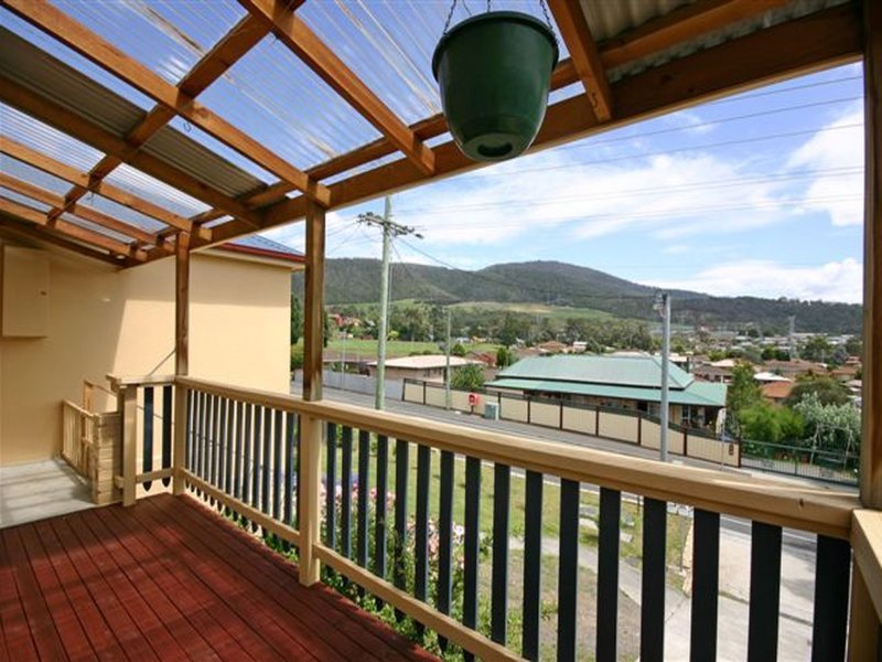 1/207 Tolosa Street GLENORCHY 13