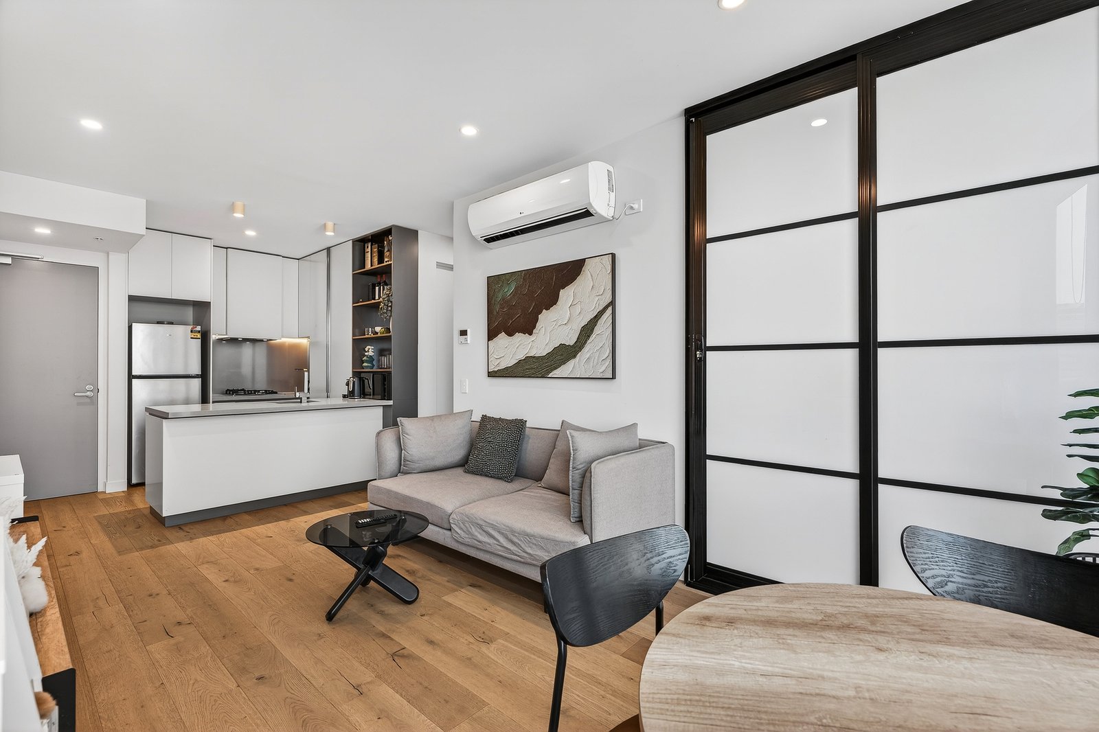 Gallery: 1207/301 King Street
