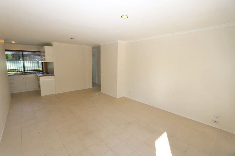 1/208 Olsen Avenue ARUNDEL 3