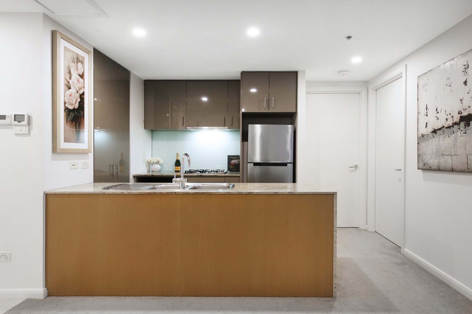 Gallery: 1208/480 St Kilda Road
