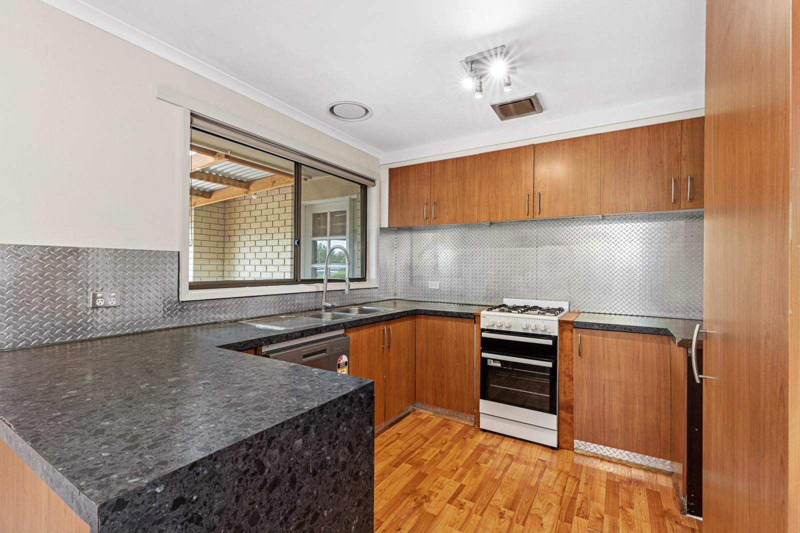 Gallery: 1209 Geelong Road
