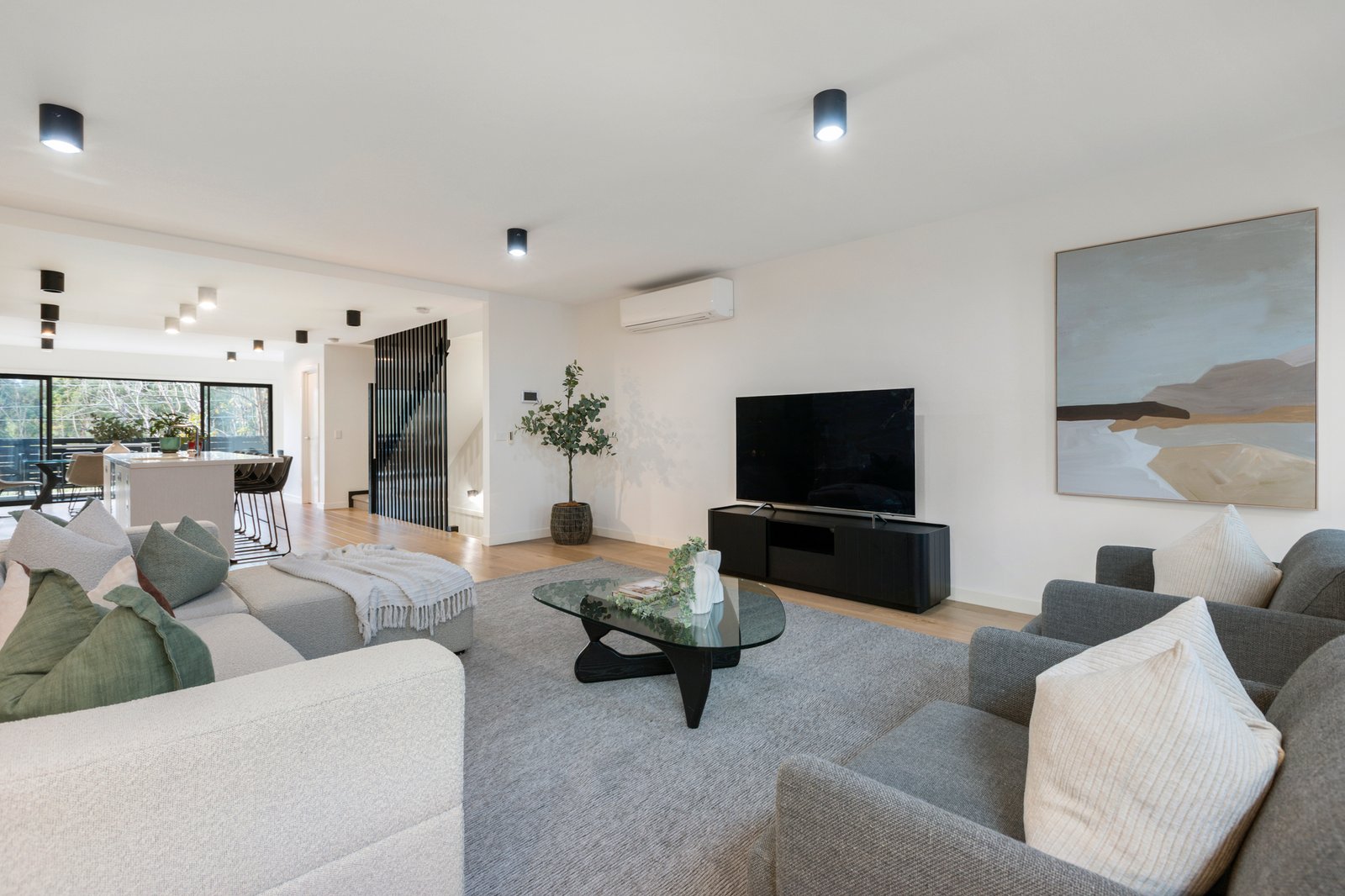 Gallery: 120A White Street