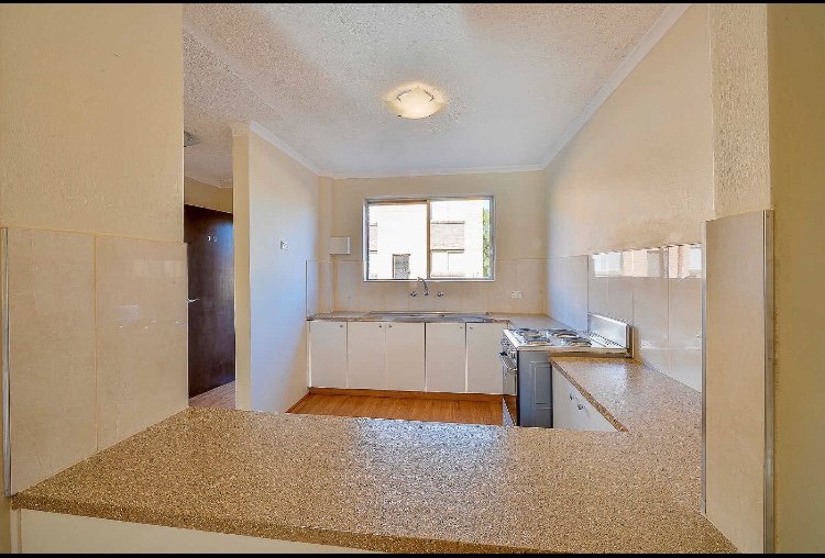 12/1-2 The Crescent PENRITH 3