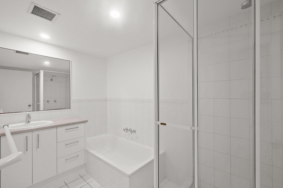 1/21-23 Bullimah Avenue Burleigh Heads 6