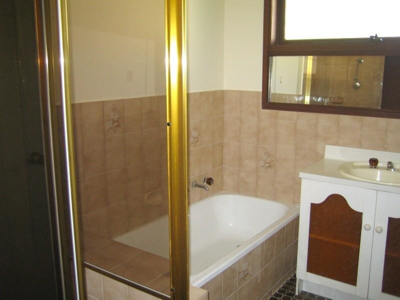 Gallery: 1/21-23 Stuart Avenue