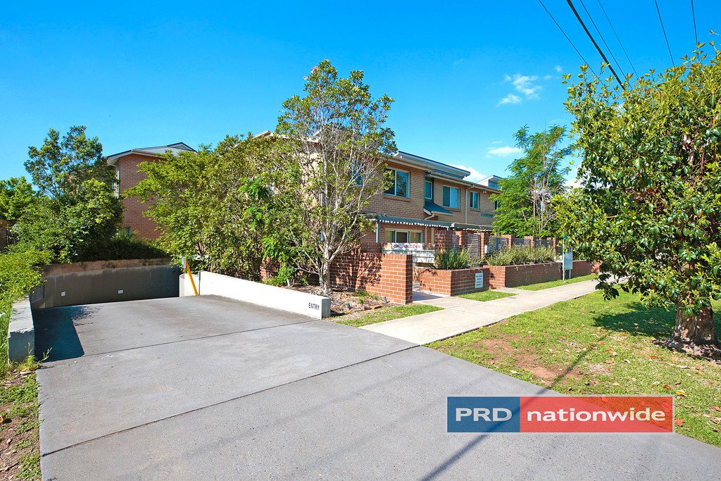 1/21-25 Orth Street KINGSWOOD 2