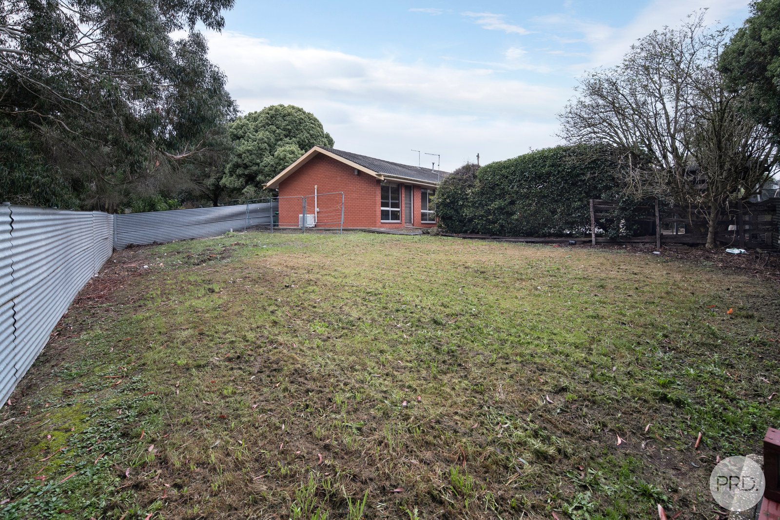 1/21 Ainley Street BROWN HILL 11