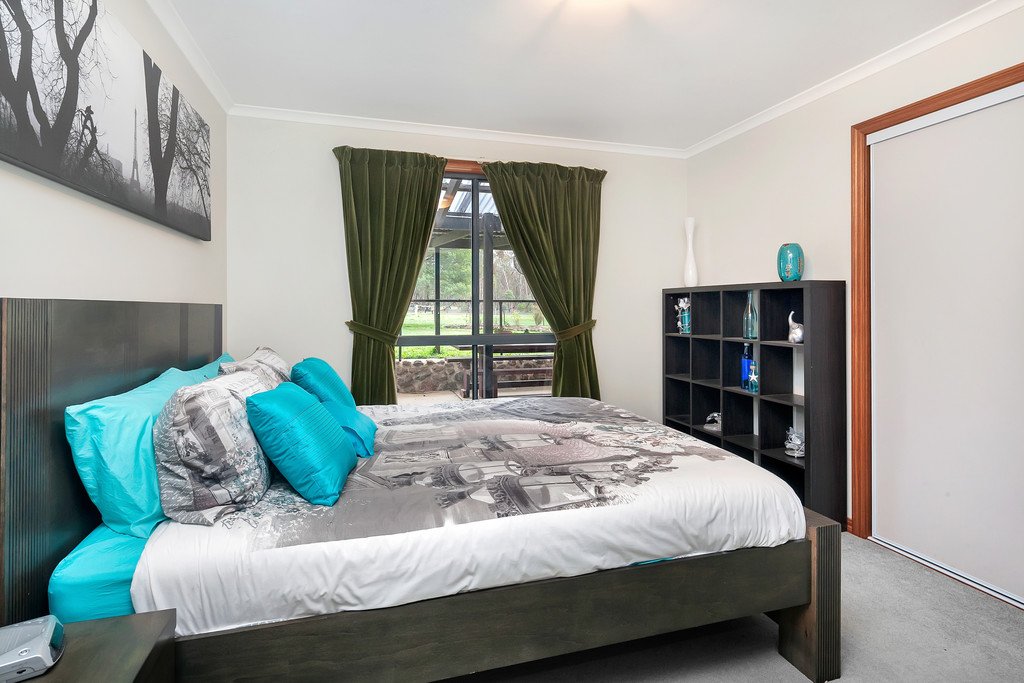 121 Basin Road SCARSDALE 8
