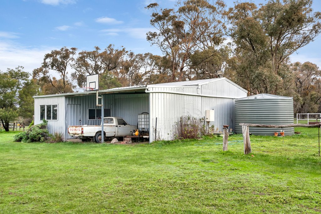 121 Basin Road SCARSDALE 14