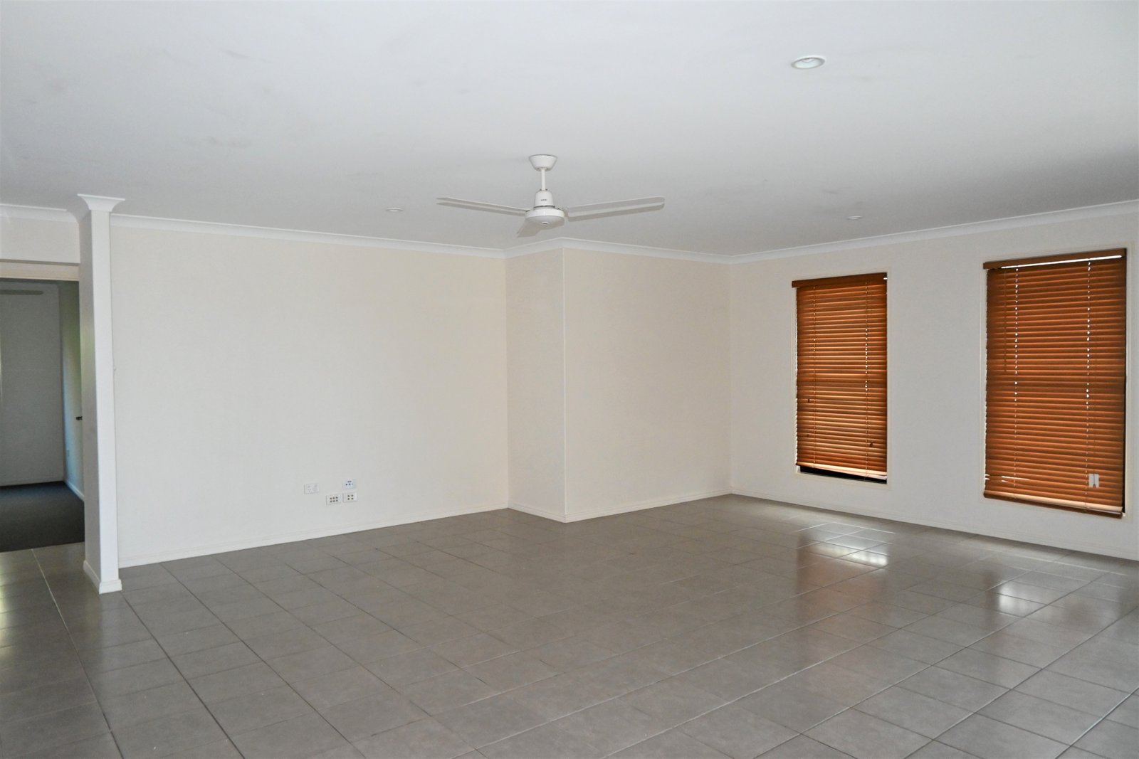 1/21 Bauhinia Drive  BOYNE ISLAND 8