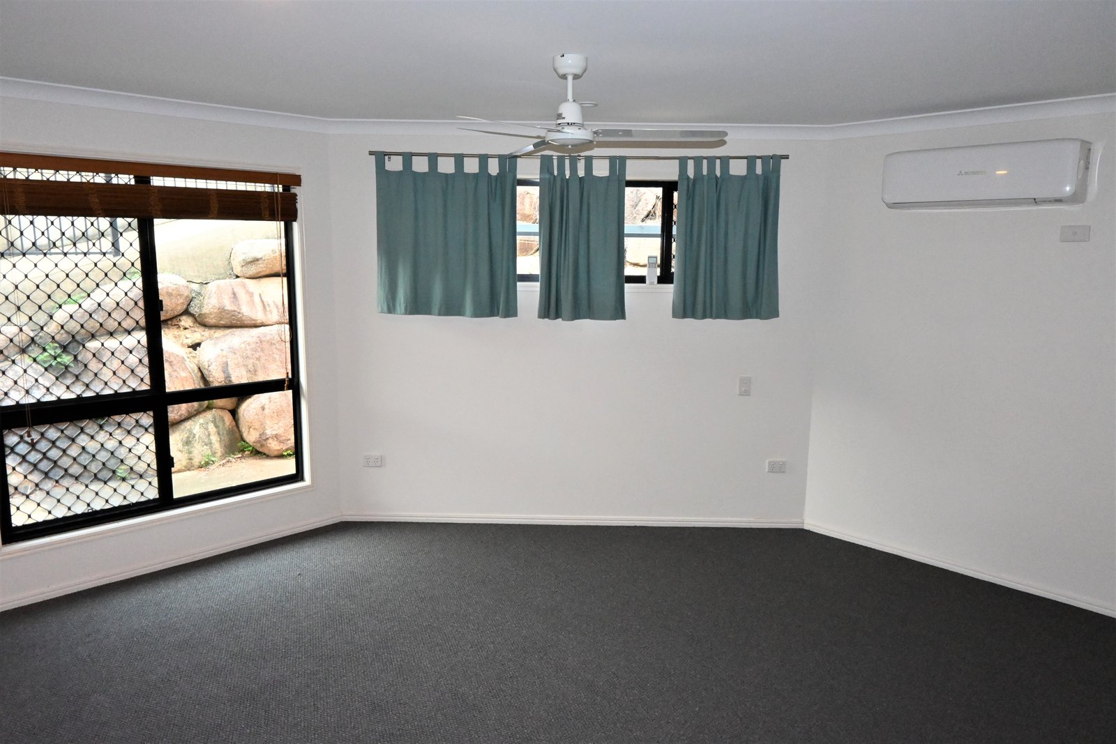 1/21 Bauhinia Drive  BOYNE ISLAND 15