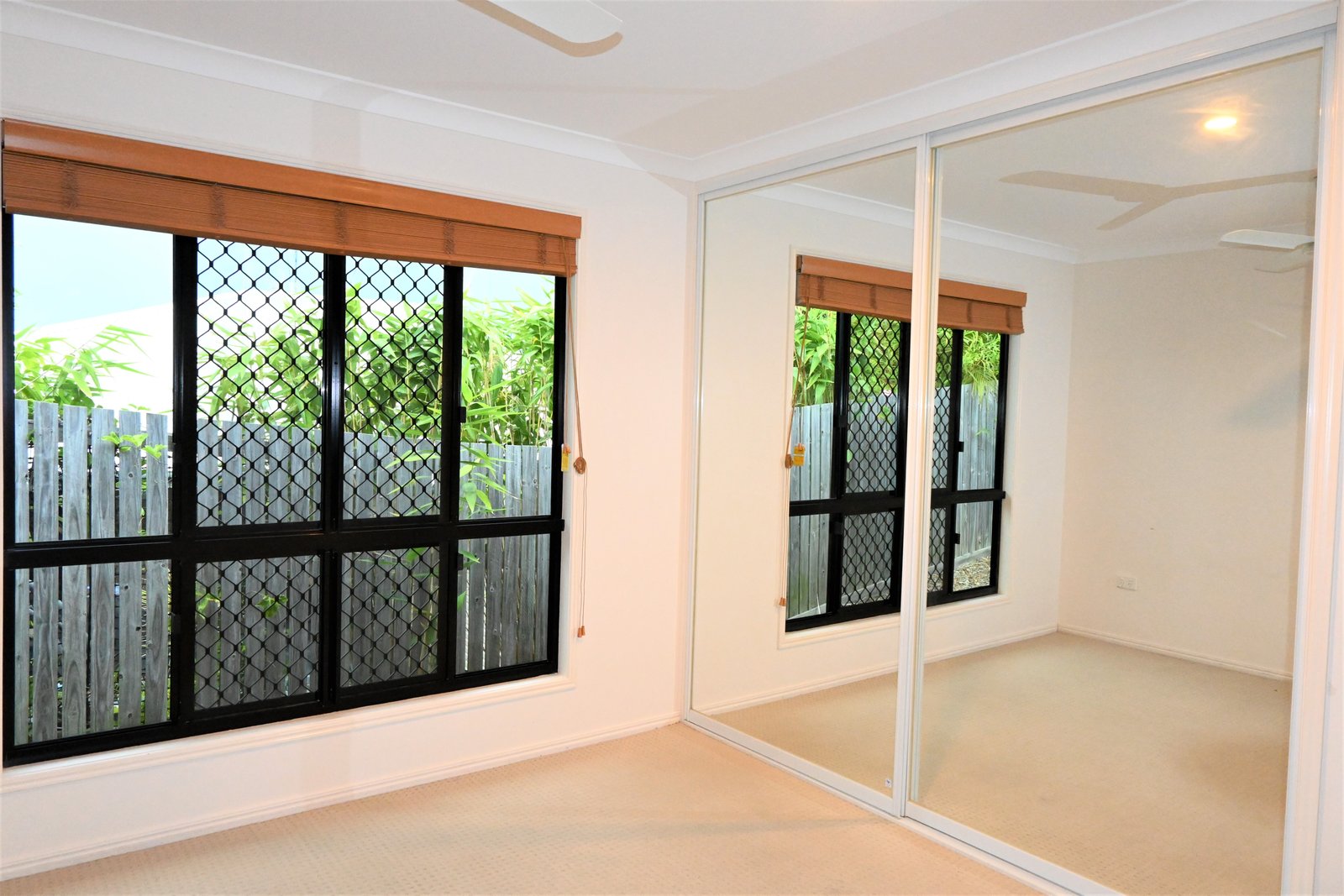 1/21 Bauhinia Drive  BOYNE ISLAND 18