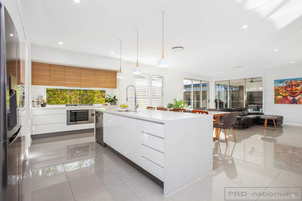 121 Billabong Parade CHISHOLM 5