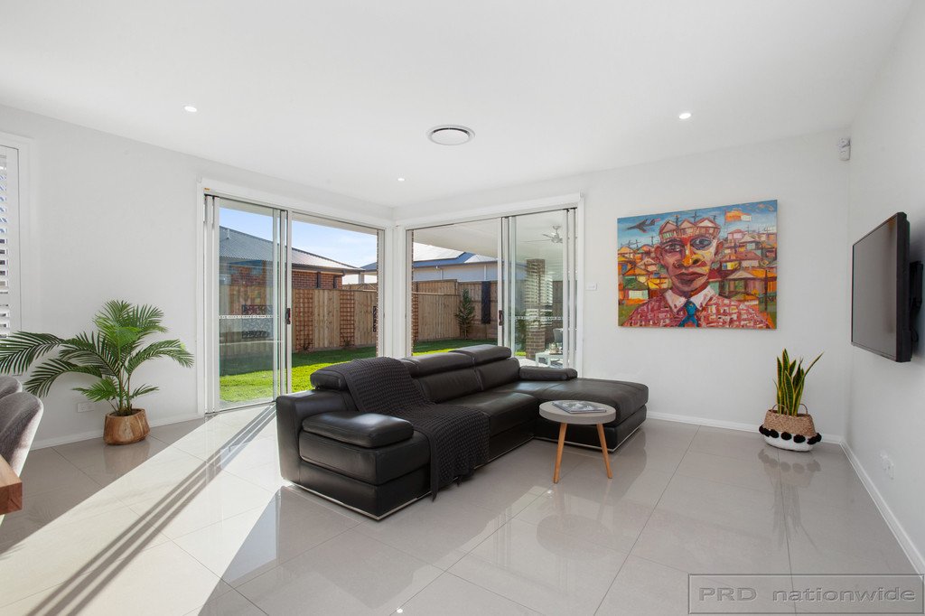 121 Billabong Parade CHISHOLM 12