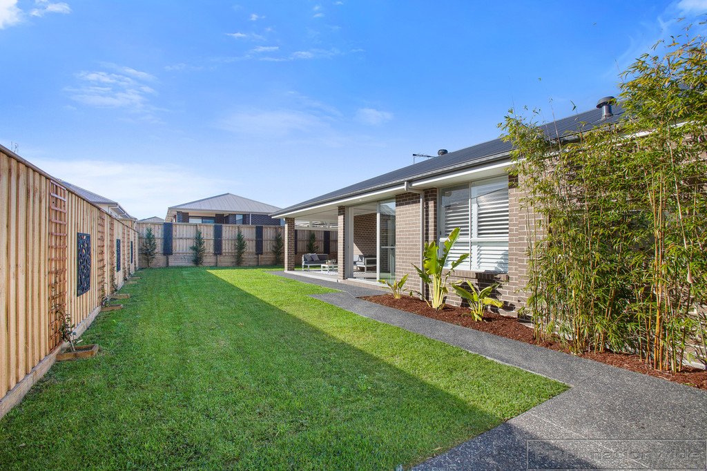 121 Billabong Parade CHISHOLM 17