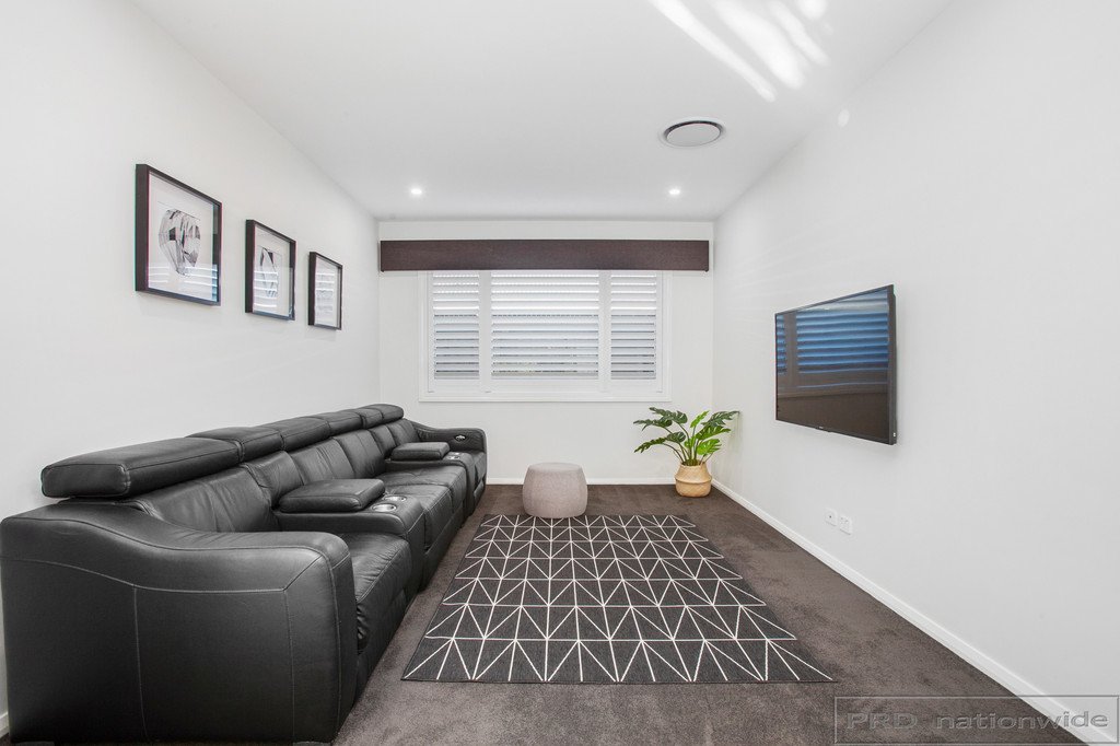 121 Billabong Parade CHISHOLM 19